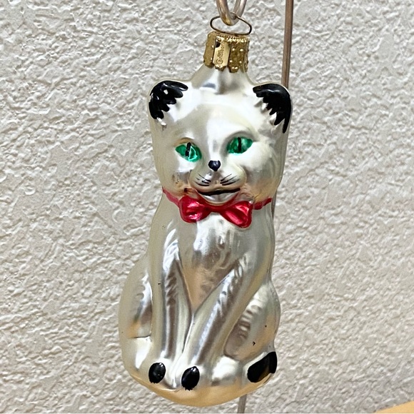 Vintage Christborn White Cat with Red Bow Hand Blown Glass Christmas Ornament - Picture 7 of 15